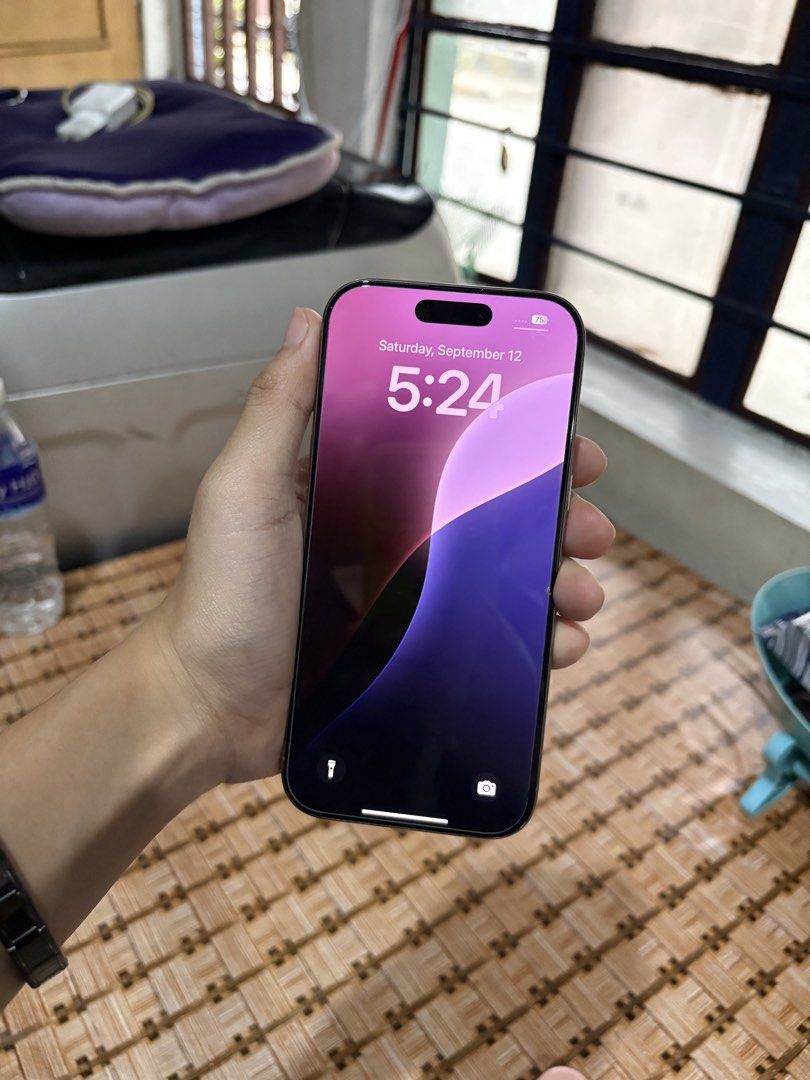 Iphone 16 Pro (Category: iPhone 16 Series) located in Quezon City. Submitted by iamgrei (Listing ID 1461742603, Image 2). Description: Unit only, no issues at all!.