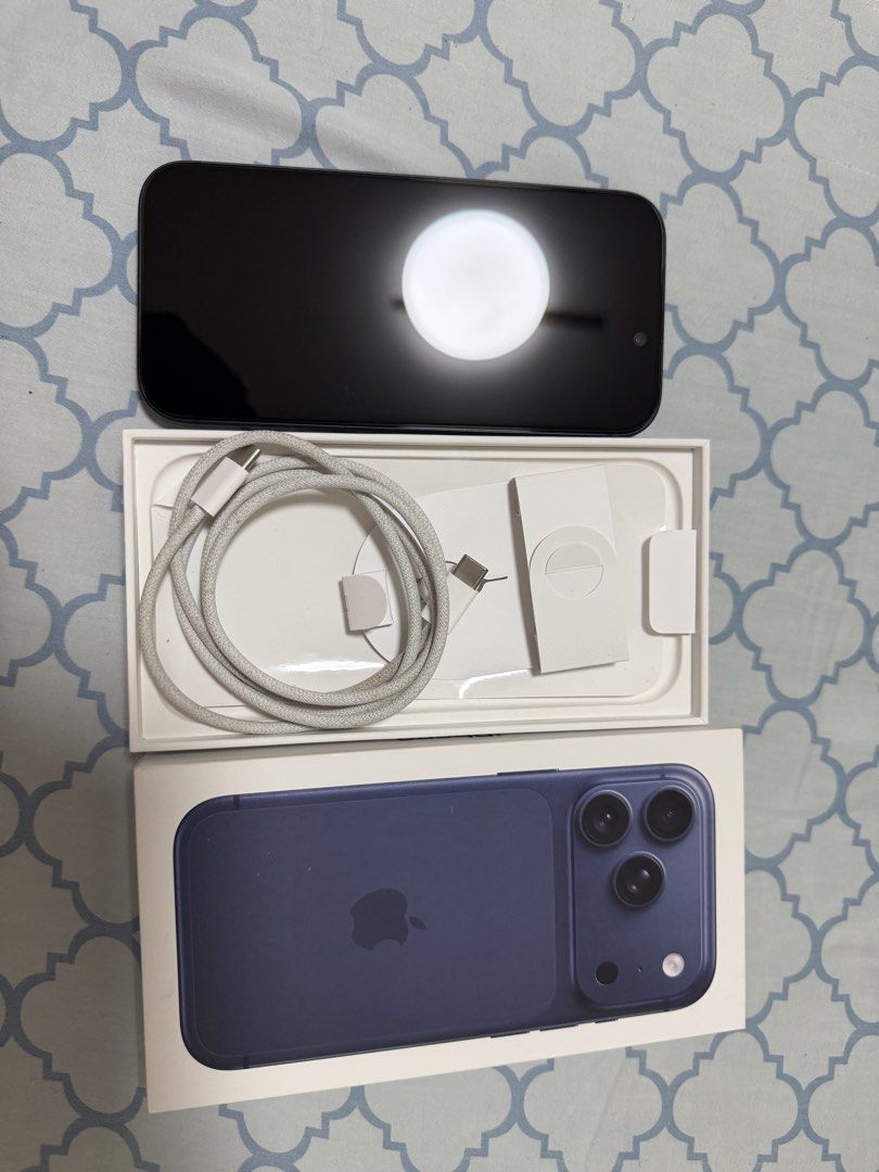 IPHONE 17 PRO 256GB (Category: iPhone 17 Series) located in Manila. Submitted by lushfashionph (Listing ID 1461574592, Image 1). Description: IPHONE 17 PRO 256 GB Deep Blue 95% Battery Health No issues, No repair RFS: Change to PRO MAX size (Price is slightly negotiable) **** .