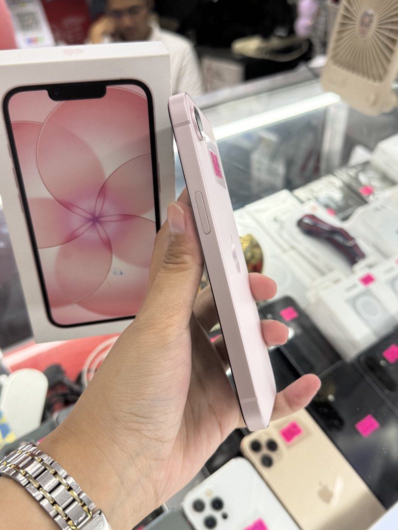 IPHONE 17E 256GB 100%BH SMARTLOCK NTC VARIANT NO ISSUE (Category: iPhone SE Series) located in San Juan City. Submitted by aynaagadgets (Listing ID 1461741992, Image 3). Description: IPHONE 17E 256GB SMARTLOCK SEPTEMBER 2026 STALL #: XB-07 FOR SALE | TRADE / SWAP PASS SA MGA SCAMMERS / THIRD PARTY (RFS: Buy and Sell) ⬇️DETAILS⬇️ •256 GB (Other storage is also available) •Pink (Other color is also available but price may vary) •100%bh •NTC Variant