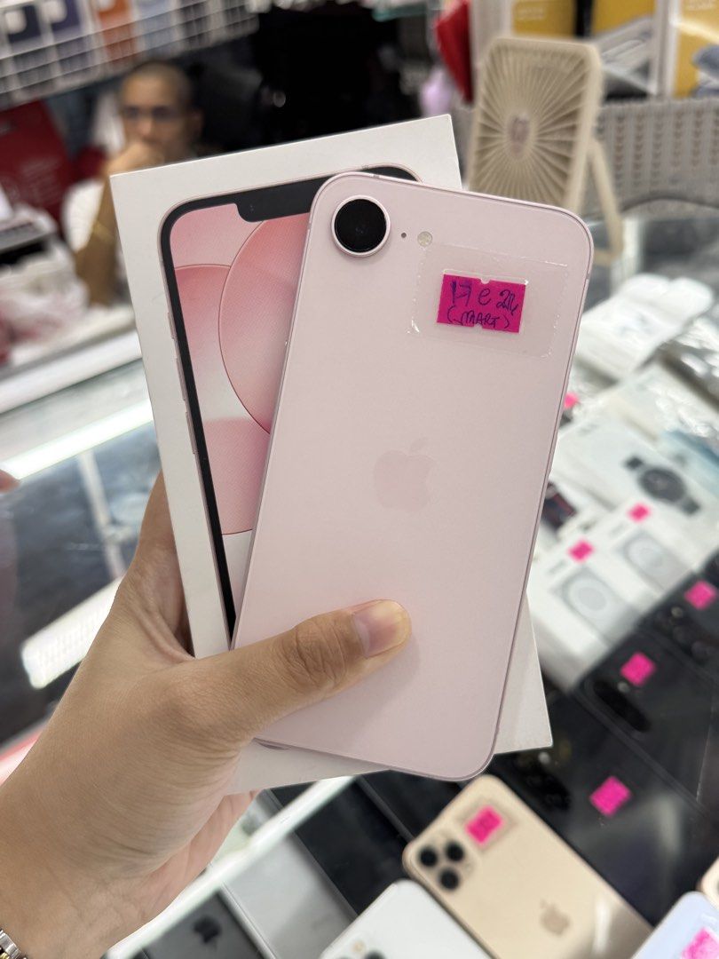 IPHONE 17E 256GB 100%BH SMARTLOCK NTC VARIANT NO ISSUE (Category: iPhone SE Series) located in San Juan City. Submitted by aynaagadgets (Listing ID 1461741992, Image 1). Description: IPHONE 17E 256GB SMARTLOCK SEPTEMBER 2026 STALL #: XB-07 FOR SALE | TRADE / SWAP PASS SA MGA SCAMMERS / THIRD PARTY (RFS: Buy and Sell) ⬇️DETAILS⬇️ •256 GB (Other storage is also available) •Pink (Other color is also available but price may vary) •100%bh •NTC Variant