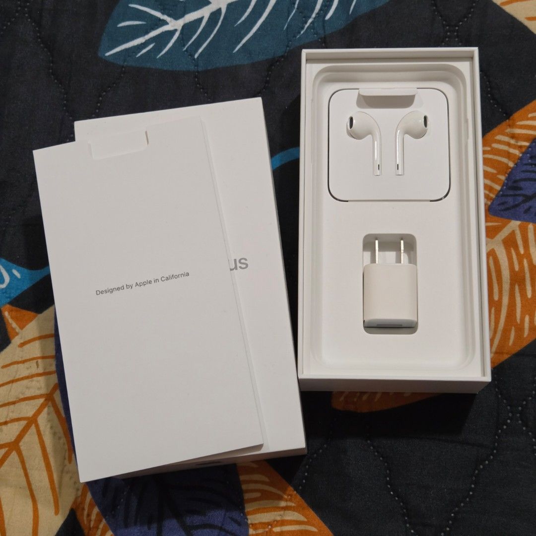 iPhone 8 Plus 64 GB Openline (Must see!) (Category: iPhone 8 Series) located in Pasig City. Submitted by titopaolo (Listing ID 1461796762, Image 2). Description: This is a rosegold 64 GB iPhone 8 Plus, openline and in **pristine, brand new condition**, complete with ✅️ Unused authentic Apple EarPods ✅️ Unused authentic Apple USB Power Adapter ✅️ 5 cases, 1 screen protector, 1 Touch ID button protector -- all unused ✅️ Omni USB A x Lightning charg