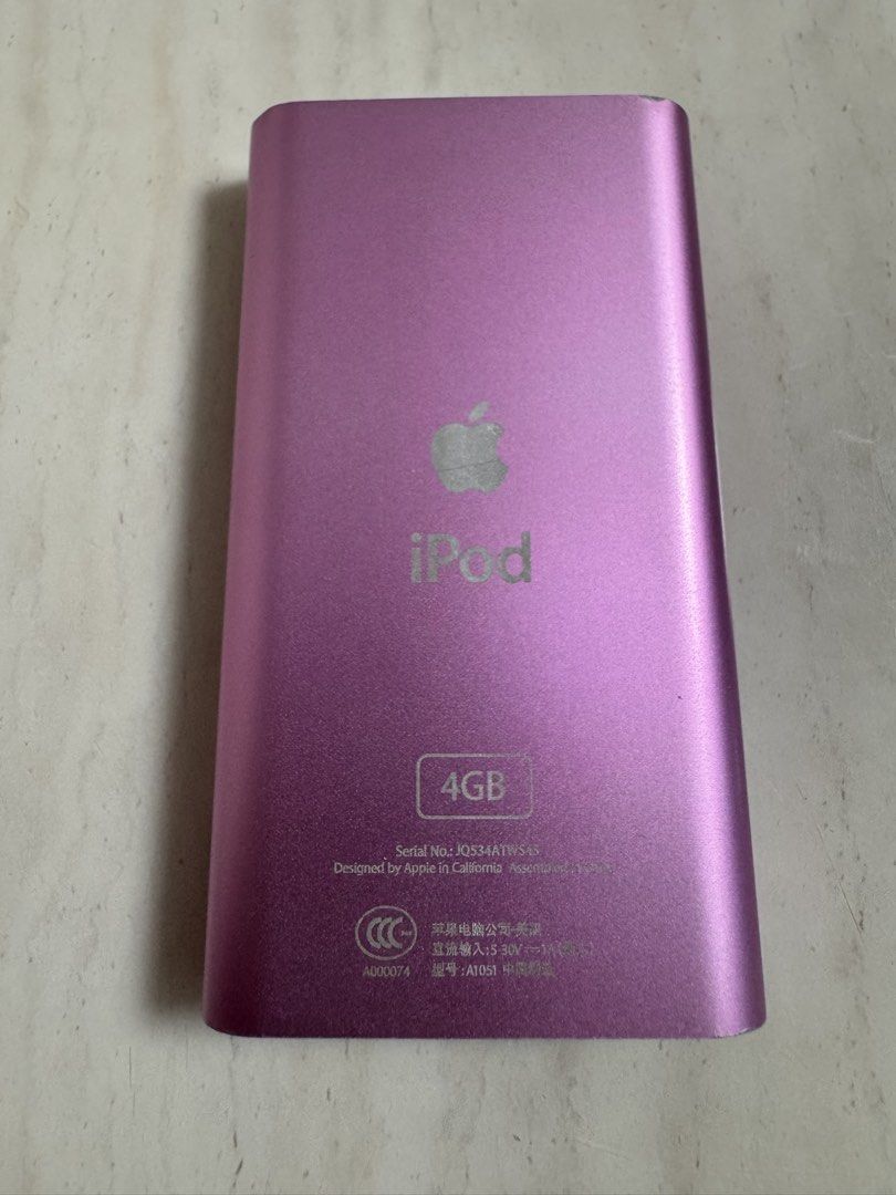 Ipod mini2 （分類：音樂播放裝置 MP3及CD Player）位於 Hong Kong。 由 vicky701 提交（商品編號 1461760361，圖片 2）。簡介： 已換咗CF擴充卡8 G，換埋新電池好耐用！會提升好音質，內有好多流行歌曲！售後不退貨！順豐到付。