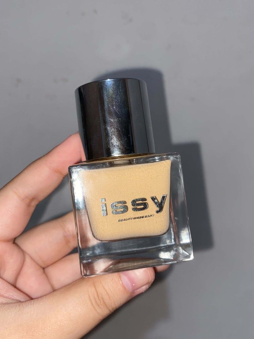 ISSY Active Foundation (Category: Makeup) located in Manila. Submitted by ailiee (Listing ID 1461652346, Image 1). Description: ISSY ACTIVE FOUNDATION Shade YL2 Light Warm Fixed Price ✍️ 90% full ✍️ supposed to be for my friend pero di nya shade :( ✍️ extra stock ✍️ w/ box! 📍Metro Manila, Pasig 📍 Lalamove/JnT .