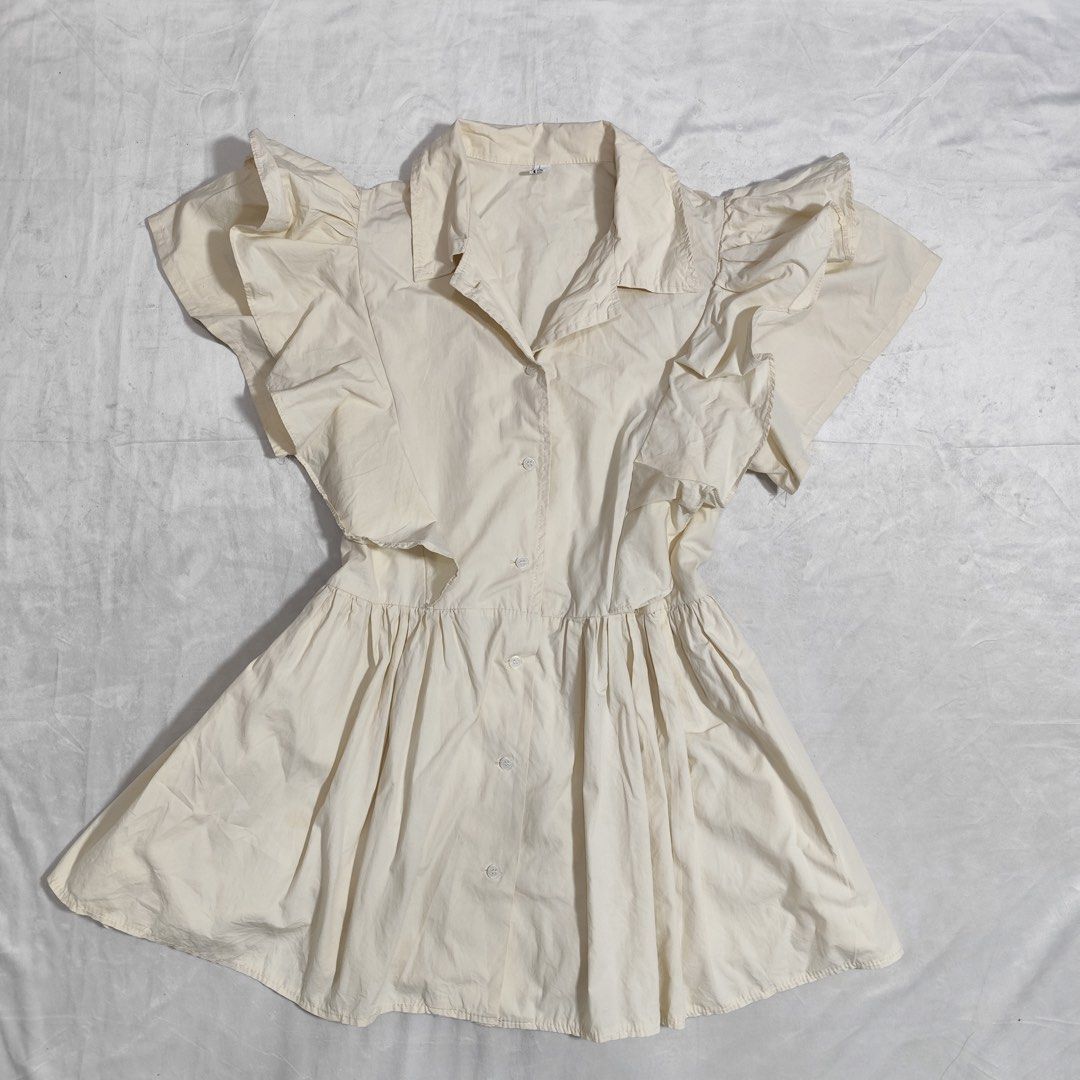 IVORY BUTTON DOWN COLLARED BABY DOLL TOP (Category: Blouses) located in Davao. Submitted by withloveshai_ (Listing ID 1461714004, Image 1). Description: .