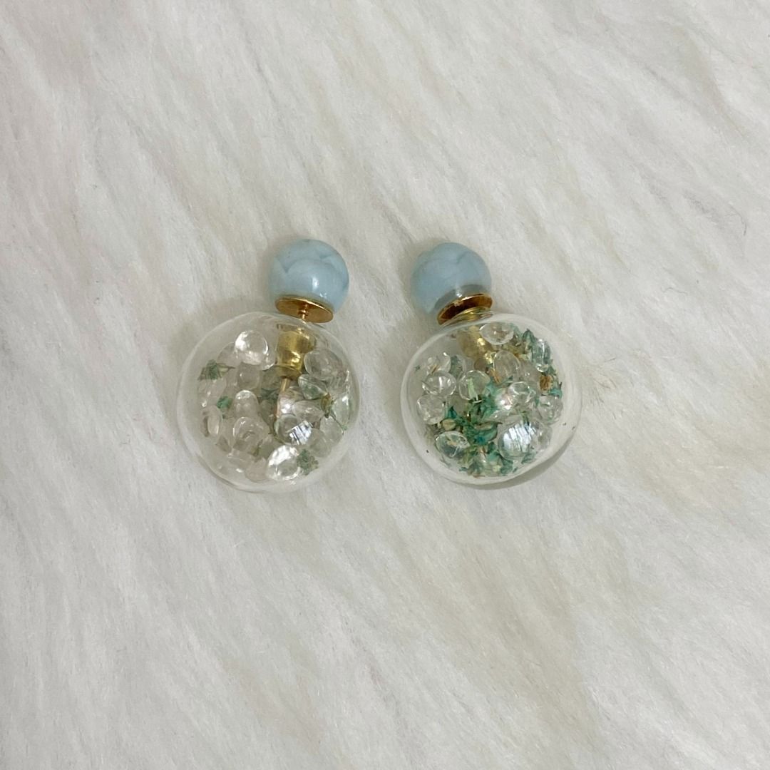 Japan Double-Sided Blue Stud Clear Balls Crystal Earrings (Category: Earrings) located in Cebu City. Submitted by posh_avenue888 (Listing ID 1461747409, Image 2). Description: In very good condition. From Japan. 1 inch..