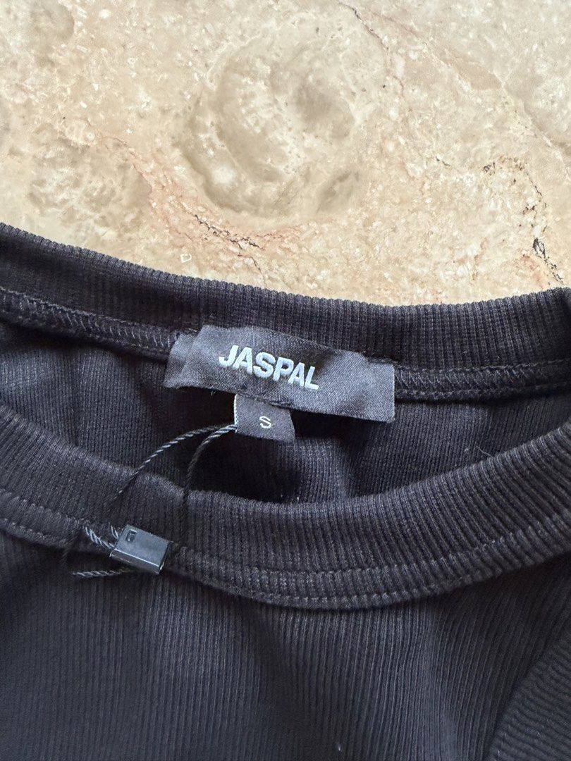 Jaspal Black Ribbed Halter-Style Tank (Category: Others Tops) located in Quezon City. Submitted by tidyup.lara (Listing ID 1461753949, Image 3). Description: Size S Bust 24” Waist 22” Length 17” Condition 9/10: good as new .