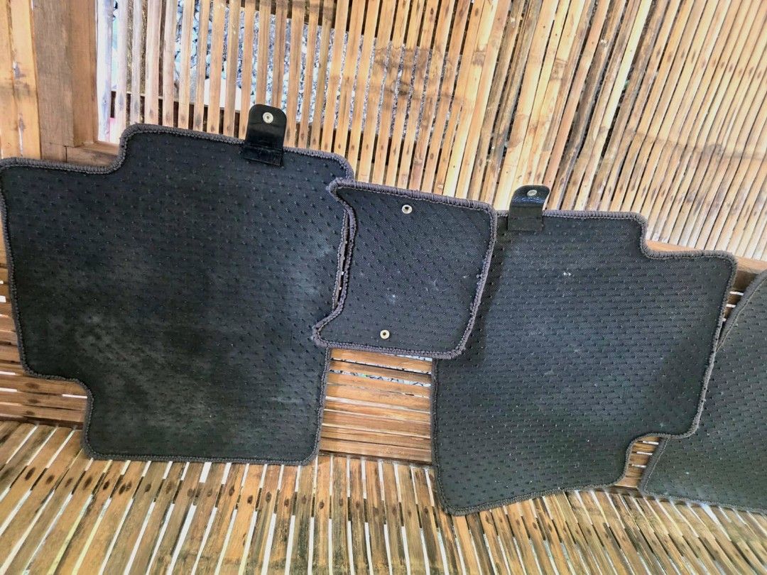 JDM Honda Access Floor Mat set. (Category: Other Automotive Parts and Accessories) located in Quezon City. Submitted by zealcat_b878a9 (Listing ID 1461600228, Image 2). Description: With minimal ripped seams and due to age but its barely noticeable. Buttons and Civic badge still intact. No heel wear. See pics for reference. RFS: Naka tago lang sa garahe. Nabenta na honda wala na pag gagamitan. Location: 📍Meet ups Alaminos or Dagupan City. Can sh