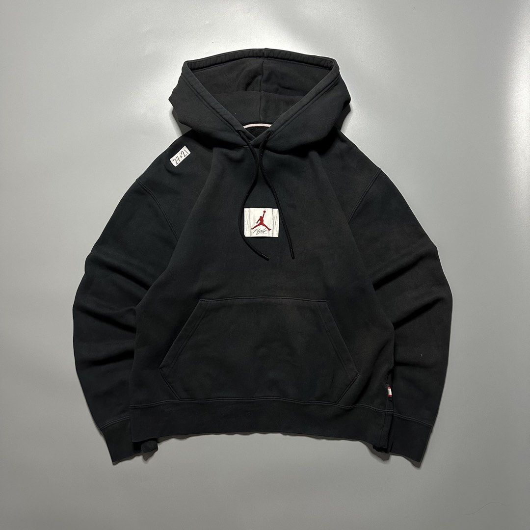 Jordan Flight Essentials Black Hoodie Jacket (Category: Coats, Jackets and Outerwear) located in Baguio. Submitted by subaitems (Listing ID 1461627500, Image 1). Description: - Black Jordan hoodie - Features Flight Essentials logo on chest - Standard fit - Front pouch pocket - Drawstring hood - Made in Indonesia.