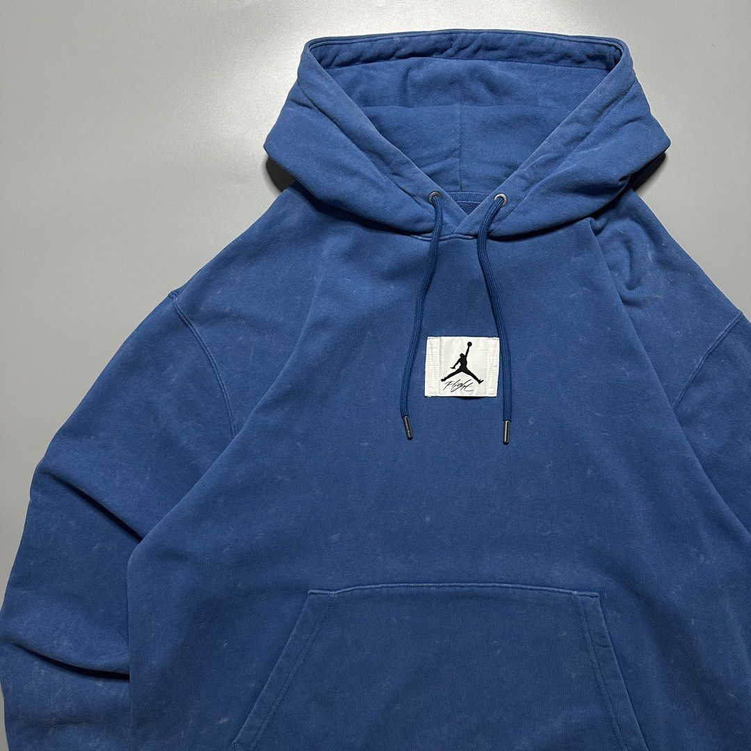 Jordan Flight Essential Hoodie Jacket (Category: Coats, Jackets and Outerwear) located in Baguio. Submitted by subaitems (Listing ID 1461627636, Image 2). Description: - Blue Jordan hoodie - Flight logo on chest - Kangaroo pocket - Drawstring hood - Size: 2XL - Made in China - Ideal for casual wear.