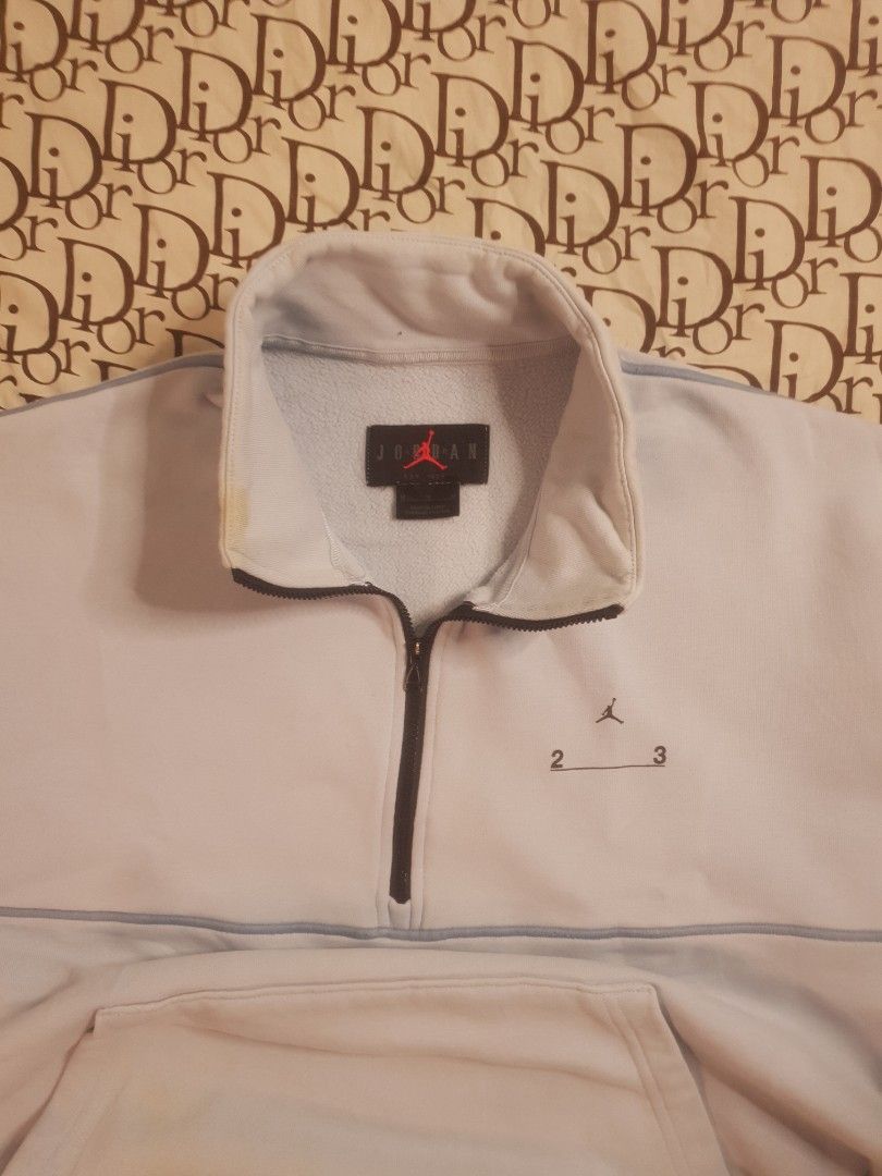 Jordan quarter zip (Category: Coats, Jackets and Outerwear) located in San Fernando. Submitted by retro.district. (Listing ID 1461776936, Image 2). Description: - Jordan quarter zip - Size: Large (22.5x26) - Condition: Excellent - No issue just need one more deep clean - Color Rate: 9.5/10.