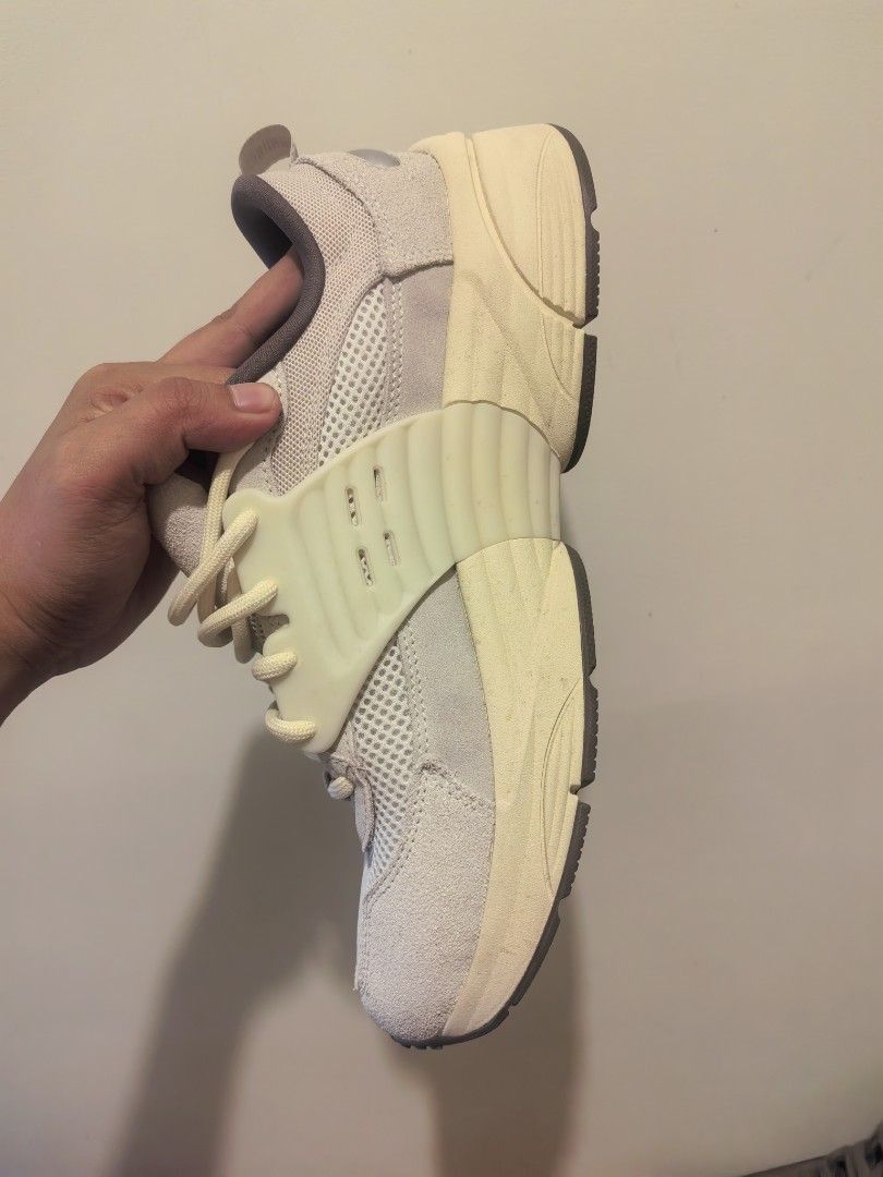 Jordan Trunner (Category: Casual Shoes) located in Quezon City. Submitted by krtvncnt.kdc (Listing ID 1461581918, Image 3). Description: - Authentic Jordan sneakers - Stylish off-white and cream colorway - Unique design with a supportive midfoot strap - Ideal for everyday casual wear -Issue is no box only purchased last May 2026..