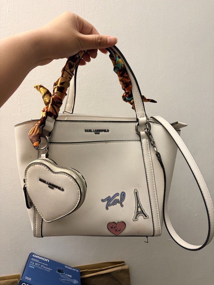 Karl Lagerfeld Paris Bag (Category: Shoulder Bags) located in Manila. Submitted by finderskeepersmnl_092026 (Listing ID 1461752277, Image 1). Description: .
