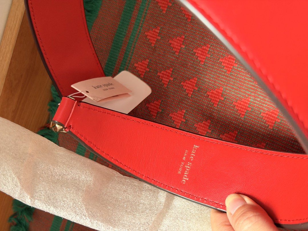 Kate Spade Bag Strap (Thick) (Category: Luxury Bags & Wallets) located in Santa Barbara. Submitted by VethClosetPH (Listing ID 1461797484, Image 2). Description: 100% Original With tag No flaw.