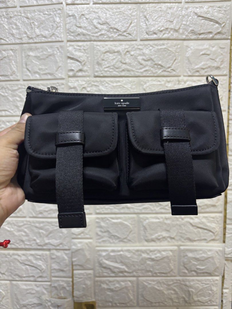 Kate Spade Carter Cargo Small Bag (Category: Luxury Bags & Wallets) located in Meycauayan. Submitted by maxsshopzter (Listing ID 1461575931, Image 1). Description: .