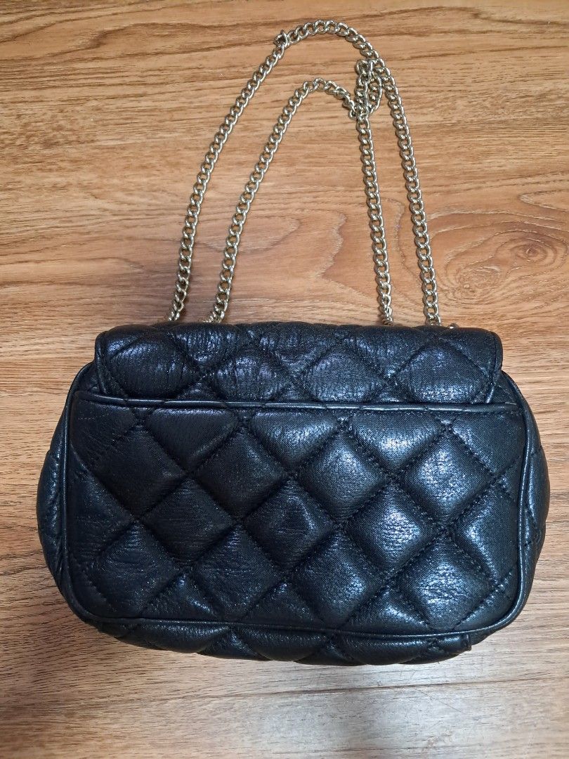 Kate Spade Chain Bag (Category: Cross-body Bags) located in Quezon City. Submitted by dealtoshop (Listing ID 1461574466, Image 3). Description: USED. 100% ORIGINAL. IN PRISTINE CONDITION. PLEASE SEE THE PHOTOS FOR YOUR REFERENCES..