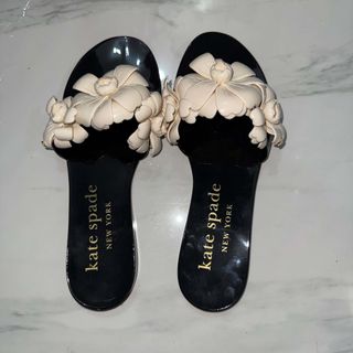 (Category: ) located in . Submitted by vintagefinds.2021 (Listing ID 1461573168, Image 1). Description: .