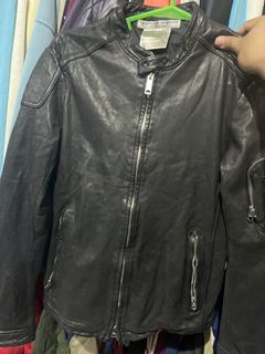 (Category: ) located in . Submitted by collectors_thrift_shop (Listing ID 1461638113, Image 1). Description: .