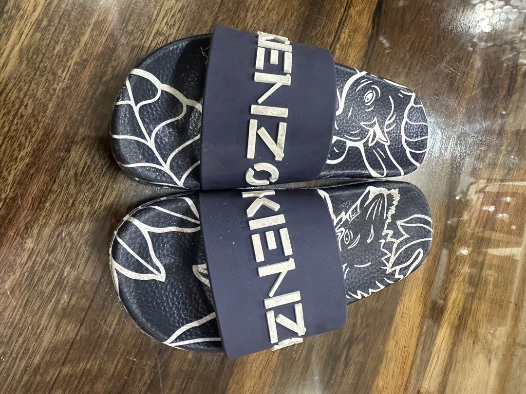 Kenzo kids slides (Category: Babies & Kids Fashion) located in Antipolo. Submitted by capizexport (Listing ID 1461562750, Image 2). Description: Kenzo kids slides Size 30 euro Rarely used No longer fits my kid Price 850 pesos.