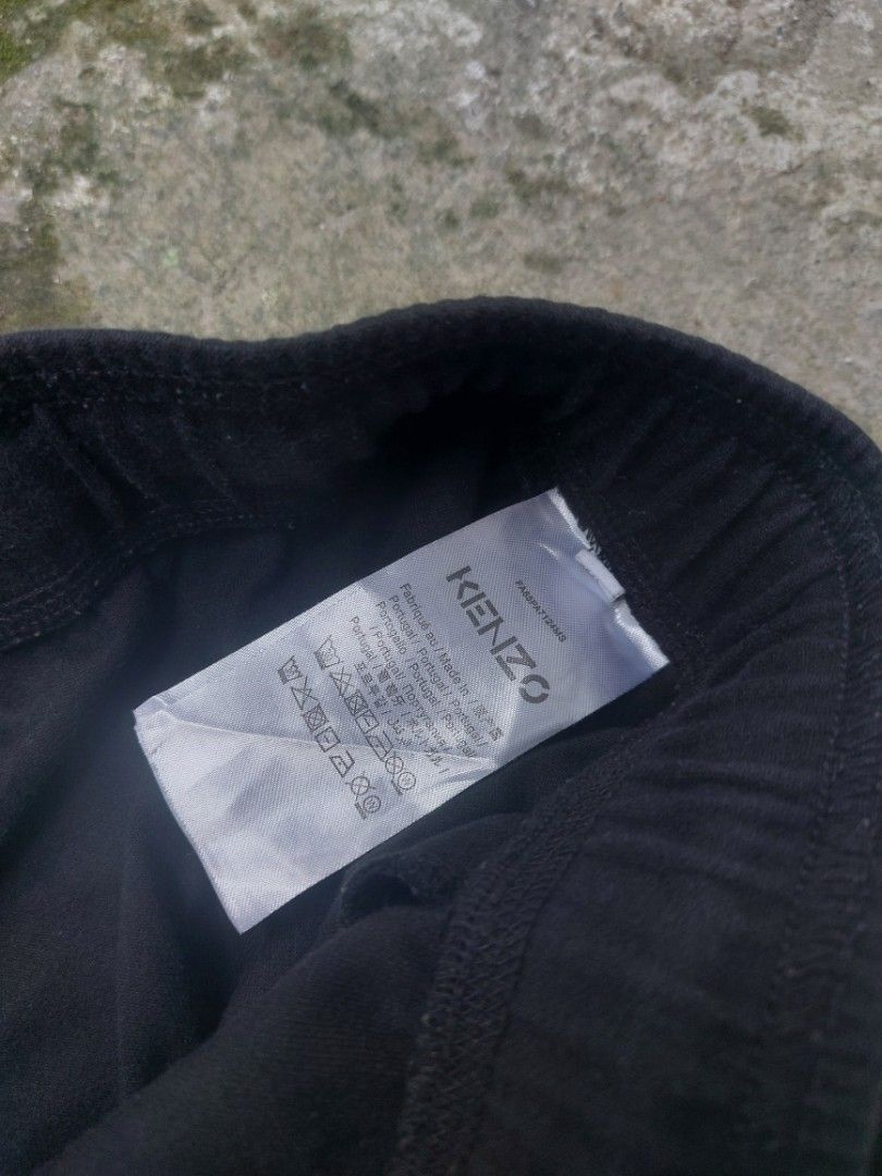 Kenzo Sweatpants (Category: Trousers) located in Quezon City. Submitted by jmthrift3000 (Listing ID 1461599148, Image 3). Description: Kenzo Sweatpants - Complete w tag and washtag - Size 36-38 Waistline - Excellent Condition - No Issue - With Kenzo Cross design.