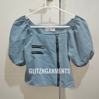 (Category: ) located in . Submitted by glitzngarments (Listing ID 1461795138, Image 1). Description: .