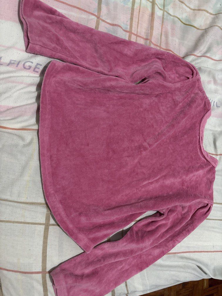 Kuromi sweater 16x16.5 (Category: Babies & Kids Fashion) located in Manila. Submitted by vintageaccessories (Listing ID 1461688118, Image 2). Description: .