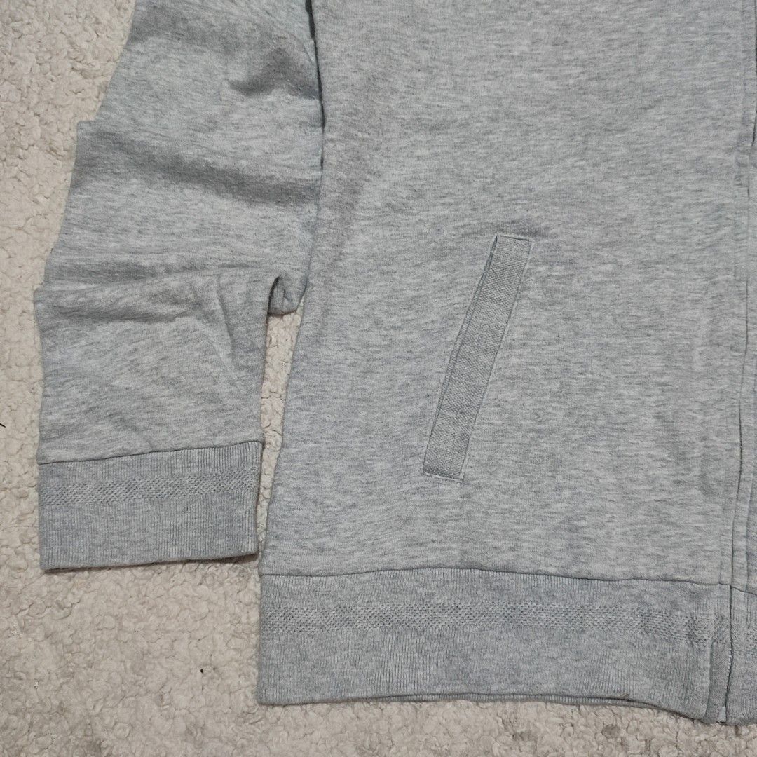 Lacoste Light Gray Jacket (Category: Coats, Jackets and Outerwear) located in Manila. Submitted by anthonyg01 (Listing ID 1461661976, Image 3). Description: Length: 23.5 inches Width: 20 inches Price: 1000 Condition: 9.4/10 Issues: last photo PM if interested or for inquiries Meetups within MANILA only Can do shipping at buyers expense .