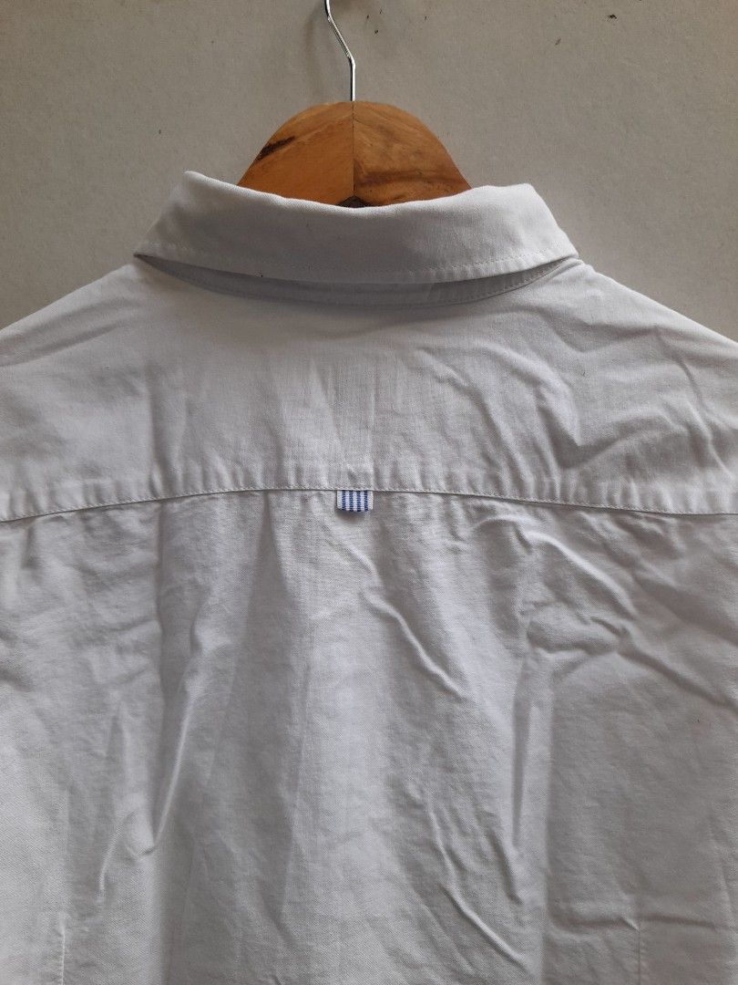 Lacoste Oxford LS Shirt (Category: Formal Shirts) located in Iloilo. Submitted by mnky.bsns03 (Listing ID 1461707797, Image 3). Description: 9.5/10 Color rate No issues 28.5 Front 29.5 Back Length 21 Width.