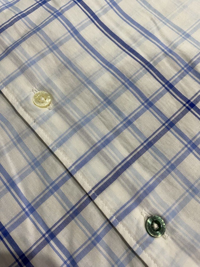 Lacoste polo shirt (Category: Formal Shirts) located in Leganes. Submitted by wisehandpick (Listing ID 1461756530, Image 3). Description: LACOSTE Excellent condition, no issue Dimension 21 width 28 length Complete Direct message please.