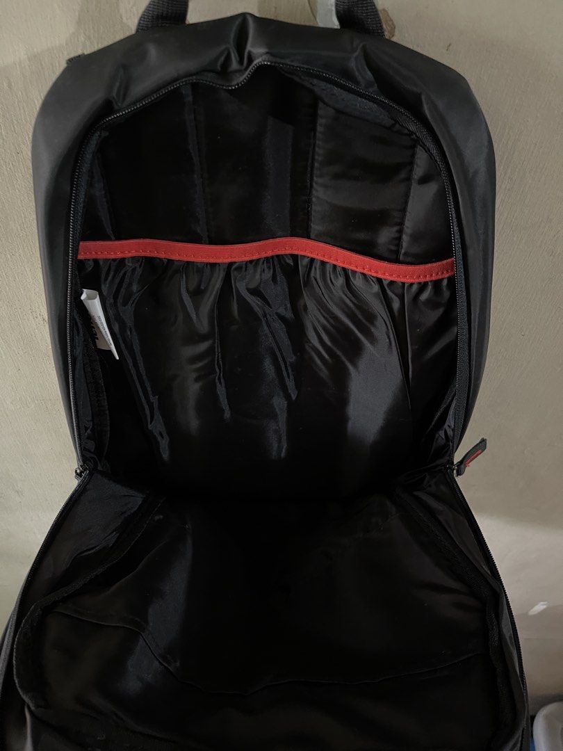 Laptop Backpack (Category: Backpacks) located in Quezon City. Submitted by akismurabels (Listing ID 1461583656, Image 3). Description: AUTHENTIC Laptop Backpack Actual photo posted Size: H:18inches W:13inches Location: Quezon City Slightly negotible Can do meetup at SM North/Trinoma or Vertis North. For Lalamove transaction pay for the item first before booking. MOP: Gcash MOD: Lalamove NOTE: For sure buyers only.If your in doubt just skip it.let