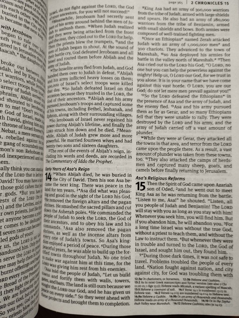 Large Print NLT Bible (Category: Religion Books) located in Orani. Submitted by shop4bibles (Listing ID 1461786989, Image 3). Description: .