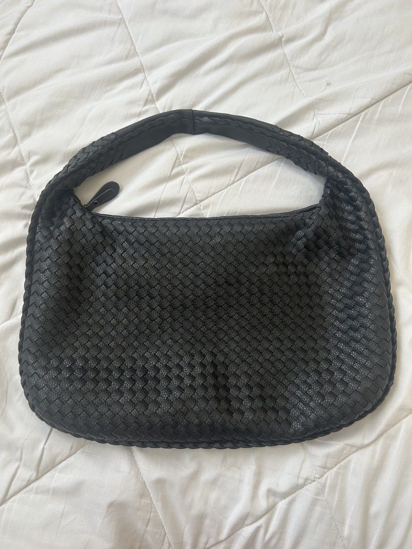 large woven hobo bag (Category: Shoulder Bags) located in Manila. Submitted by acesarchive (Listing ID 1461591468, Image 1). Description: large woven hobo bag in black ⟡ zipper in good condition ⟡ fits 13 in laptop and iPad air iPad air in photo for size reference only ‼️.