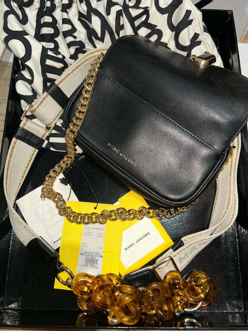 Leather JM Mini Marc Jacobs (Category: Luxury Bags & Wallets) located in Caloocan City. Submitted by rexyl__ (Listing ID 1461715889, Image 1). Description: RFS: Need Funds, Currently no work and declutters some personal items to get by. .
