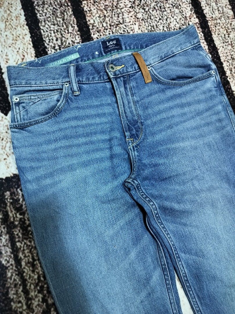 LEE 101+ Jadefusion Unisex Denim Pants (Category: Jeans) located in Taguig. Submitted by thriftybounce (Listing ID 1461624305, Image 3). Description: Size : 30 Length : 39 HEM : 6 Color Rate : 9.5/10 Issue : None.