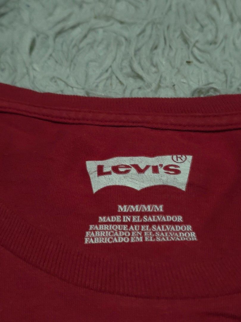 Levis (Category: Tshirts & Polo Shirts ) located in Abulug. Submitted by humanwhosellthings (Listing ID 1461603911, Image 3). Description: LÈVIS ✅️Size: Large ✅️Dimes: 21W x 30L ✅Condition: Excellent ✅Issue: None, needs wash only ✅Color Rate: 9.5/10.