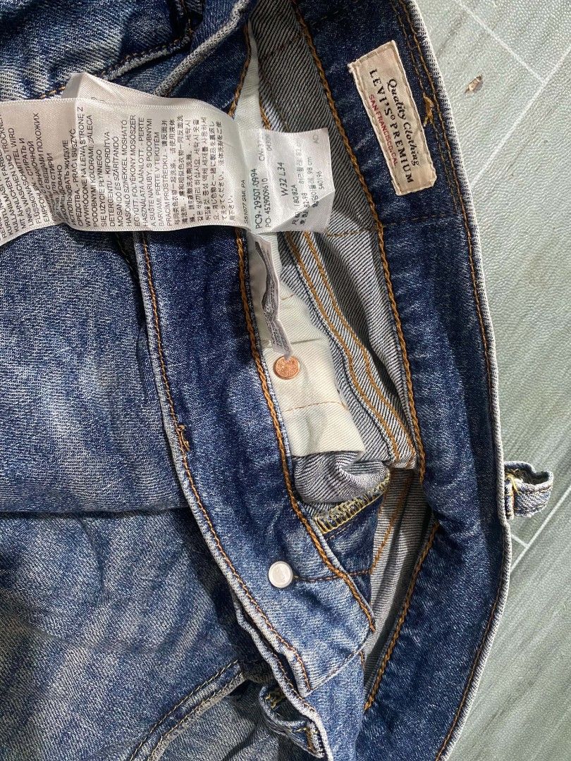 LEVIS (Category: Jeans) located in Cabuyao City. Submitted by jp-collection (Listing ID 1461614992, Image 3). Description: .