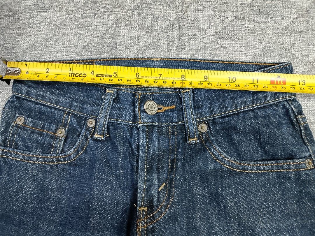 Levi's 514 Kids (Category: Babies & Kids Fashion) located in Cadiz. Submitted by comradstuff (Listing ID 1461563760, Image 3). Description: Levi's 514 kids jeans waist 25-26" length 30" *with heel drag please see the last photo.