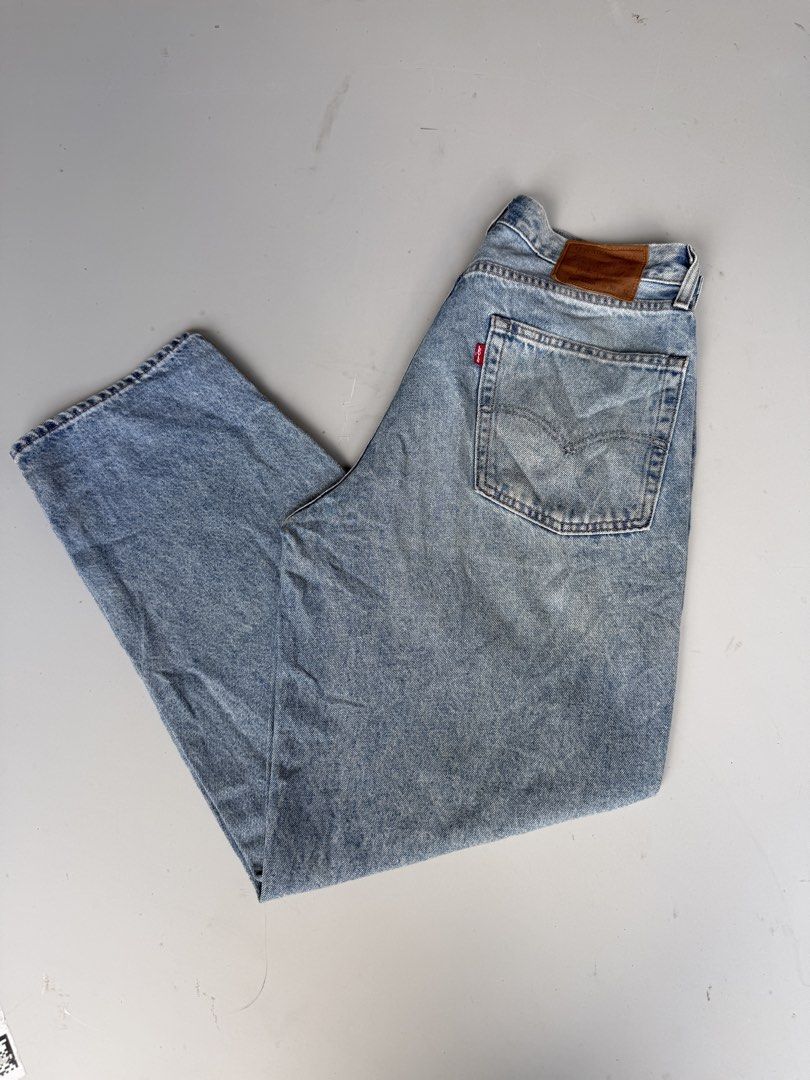 LEVIS - Stay Baggy jeans (Category: Announcements) located in Dasmarinas. Submitted by behind_the_buckx (Listing ID 1461690680, Image 1). Description: Excellent Condition No issue No flaws Need wash only Size 30-31 Levis 41" Length 16" Width 30" inseam 8 " Open leg.