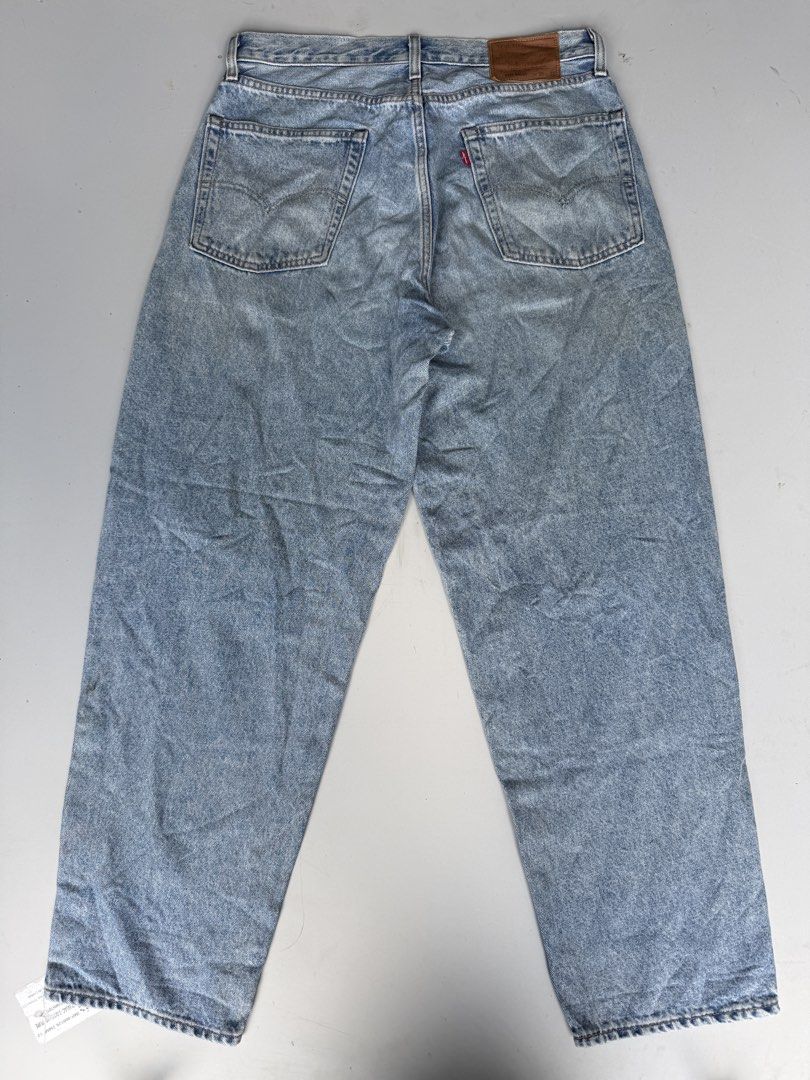 LEVIS - Stay Baggy jeans (Category: Announcements) located in Dasmarinas. Submitted by behind_the_buckx (Listing ID 1461690680, Image 3). Description: Excellent Condition No issue No flaws Need wash only Size 30-31 Levis 41" Length 16" Width 30" inseam 8 " Open leg.