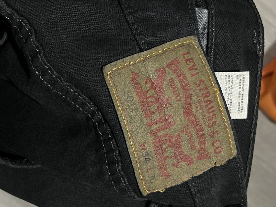 Levi’s Dark Straight Cut Jeans (Category: Jeans) located in Andop. Submitted by poesis (Listing ID 1461728968, Image 3). Description: See photos for Dimensions✅.