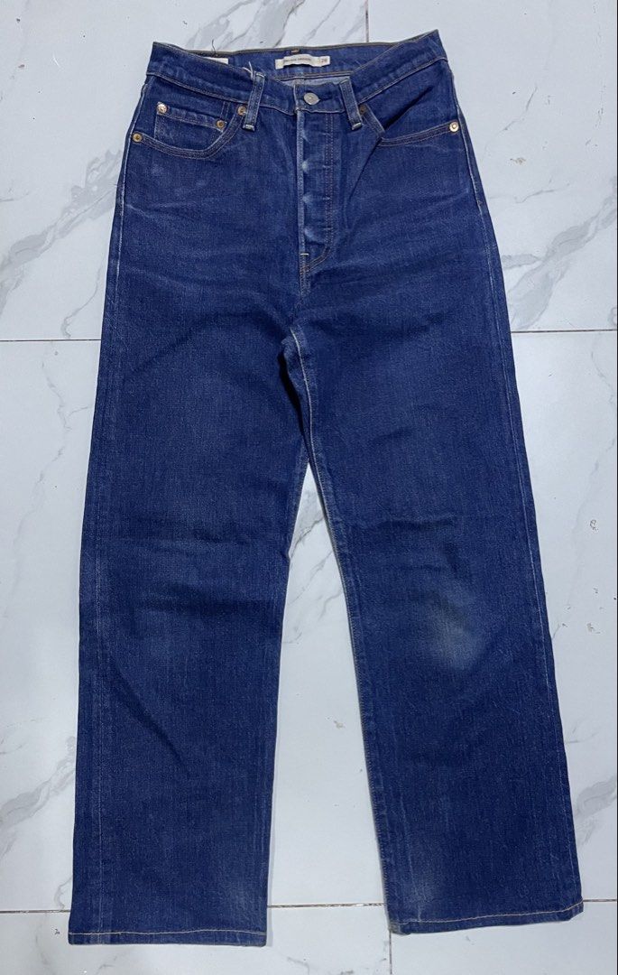 Levi's Original Fit Button Fly Jeans Dark Wash (Category: Jeans) located in General Santos City (Dadiangas). Submitted by angelahlim122001 (Listing ID 1461674413, Image 1). Description: - Classic Levi's Waist 28 Length 37.5 Hips 17 Thigh 9.5 Leg Hole 8 - Color: Dark Wash Denim - Fit: Original Fit, Straight Leg - Closure: Button Fly - Style: Versatile staple for casual or dressed-up outfits.