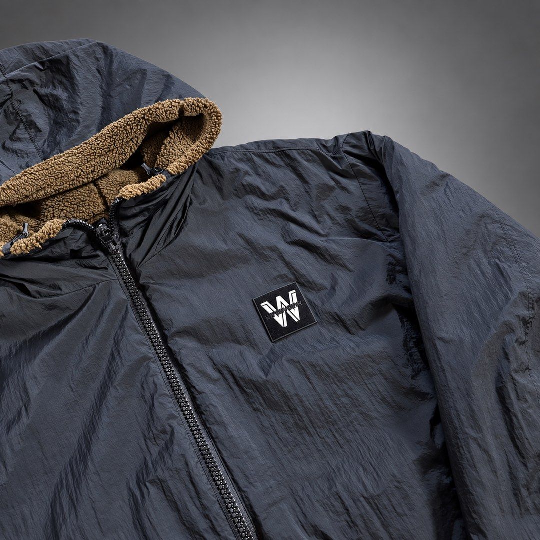 LIFEWORK HIDEAWAY OVERSIZED REVERSABLE JACKET (Category: Coats, Jackets and Outerwear) located in Taguig. Submitted by clarrk95 (Listing ID 1461676950, Image 2). Description: LifeWork Oversized Reversable Jacket Size: M (tag) Length: 26inches Width: 25inches Sleeve Length: 16.5inches PRICE: ₱800 ONLY! FLAWS: minor tear ✅ brandnew condition ✅ add shipping fee ✅ ignoring LP inquiry Shipping: Lalamove | J&T | LBC Location: Taguig📍 Payment: Gcash | 