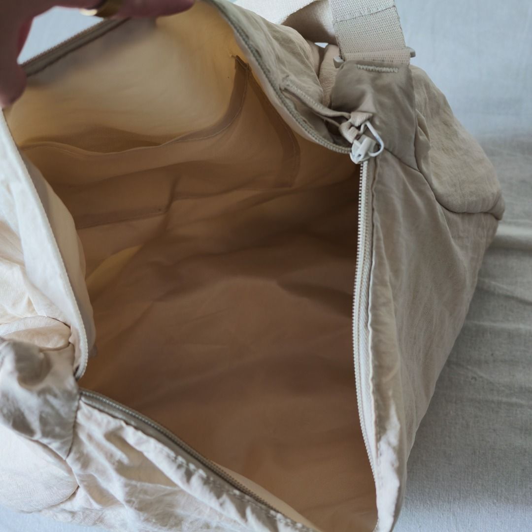 Light Beige Sling Bag (Category: Shoulder Bags) located in Taguig. Submitted by tureesha (Listing ID 1461689137, Image 2). Description: RFS: Probably got it from a bargain. Decluttering 📌 PLEASE READ BEFORE SENDING AN OFFER 📸 CONDITION • As described and shown in photos. Please review all photos and the description before offering. Feel free to ask for more photos or details, happy to send. ✅ ALL SALES ARE FINAL • No returns or refunds once han