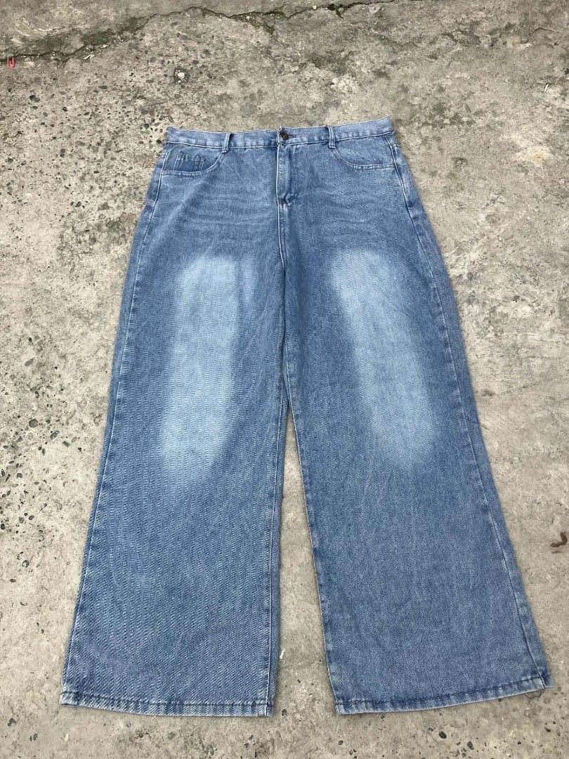 light wash baggy denim wideleg jeans (Category: Jeans) located in Manila. Submitted by flameheadcheetoz (Listing ID 1461762021, Image 1). Description: denim length 40 inch thigh 13 inch leg hole / hem 12 inch waistline 34 inch.