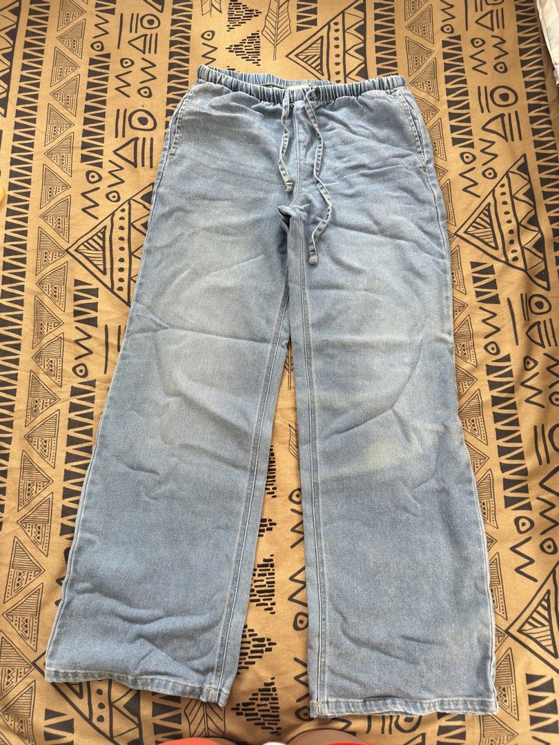 Light Wash Wide Leg Jeans with Drawstring Waist (Category: Jeans) located in Paranaque City. Submitted by ynaah_ (Listing ID 1461621008, Image 1). Description: Stretchable material - can fit 26-30 waist line - height reference: 5'4 (perfect length) - light washed denim - wide leg - good as new (only used once) - negotiable for sure buyers only.