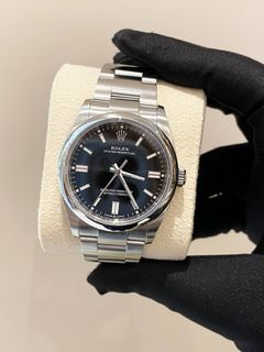 (Category: ) located in . Submitted by luxshare_preloved_ (Listing ID 1461702931, Image 1). Description: .