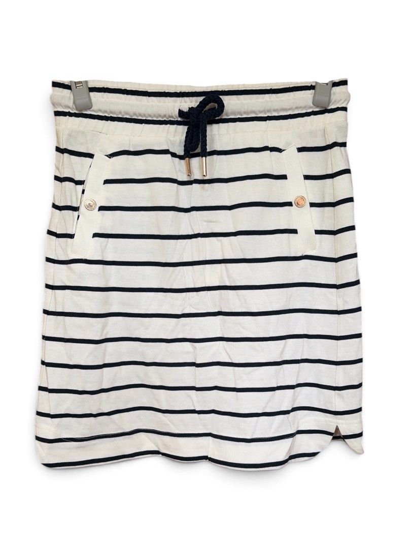 LINDEX Patterned Cotton Skirt (Category: Skirts) located in Santol. Submitted by lululane (Listing ID 1461568316, Image 2). Description: .