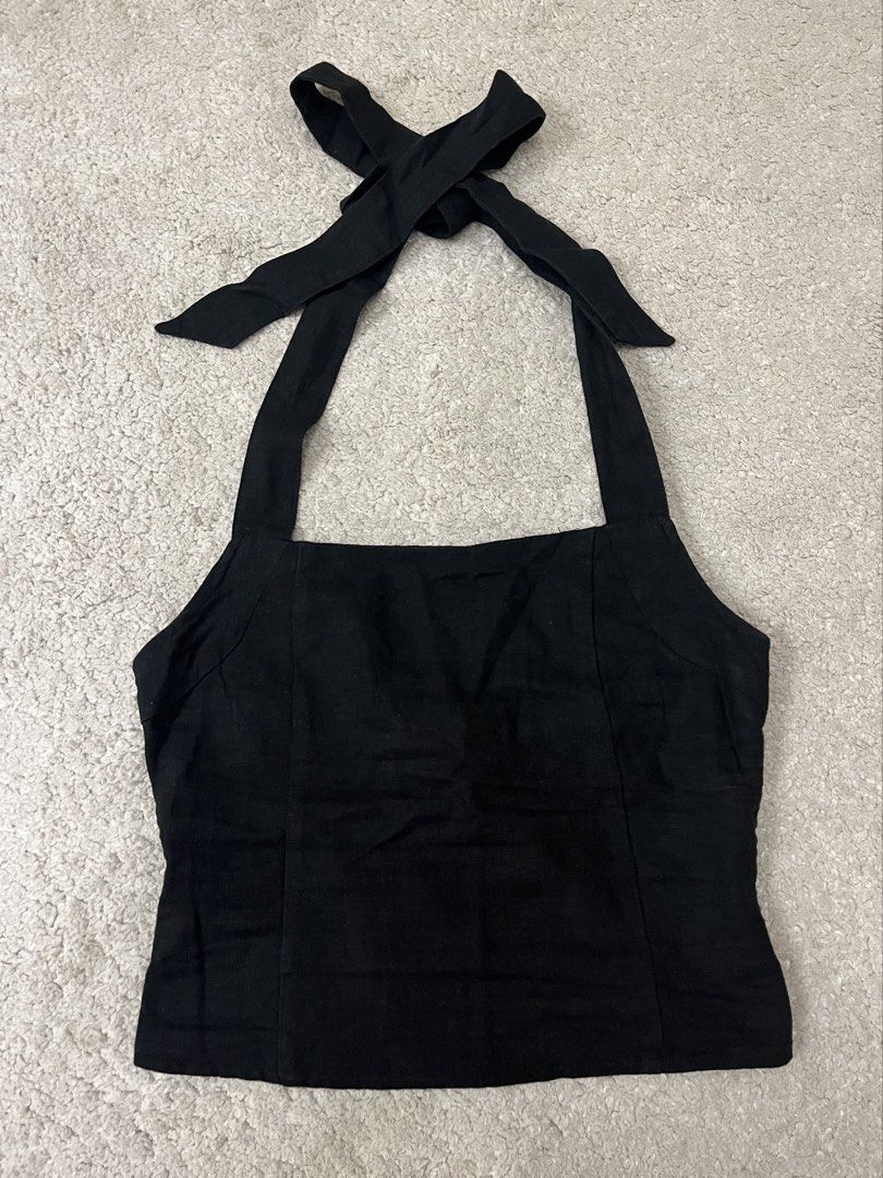 Cotton On Linen Halter Top (Category: Sleeveless) located in Quezon City. Submitted by urfavecloset (Listing ID 1461675876, Image 1). Description: - fits XS to S - garterized back - perfect condition p.s. just needs to be ironed.