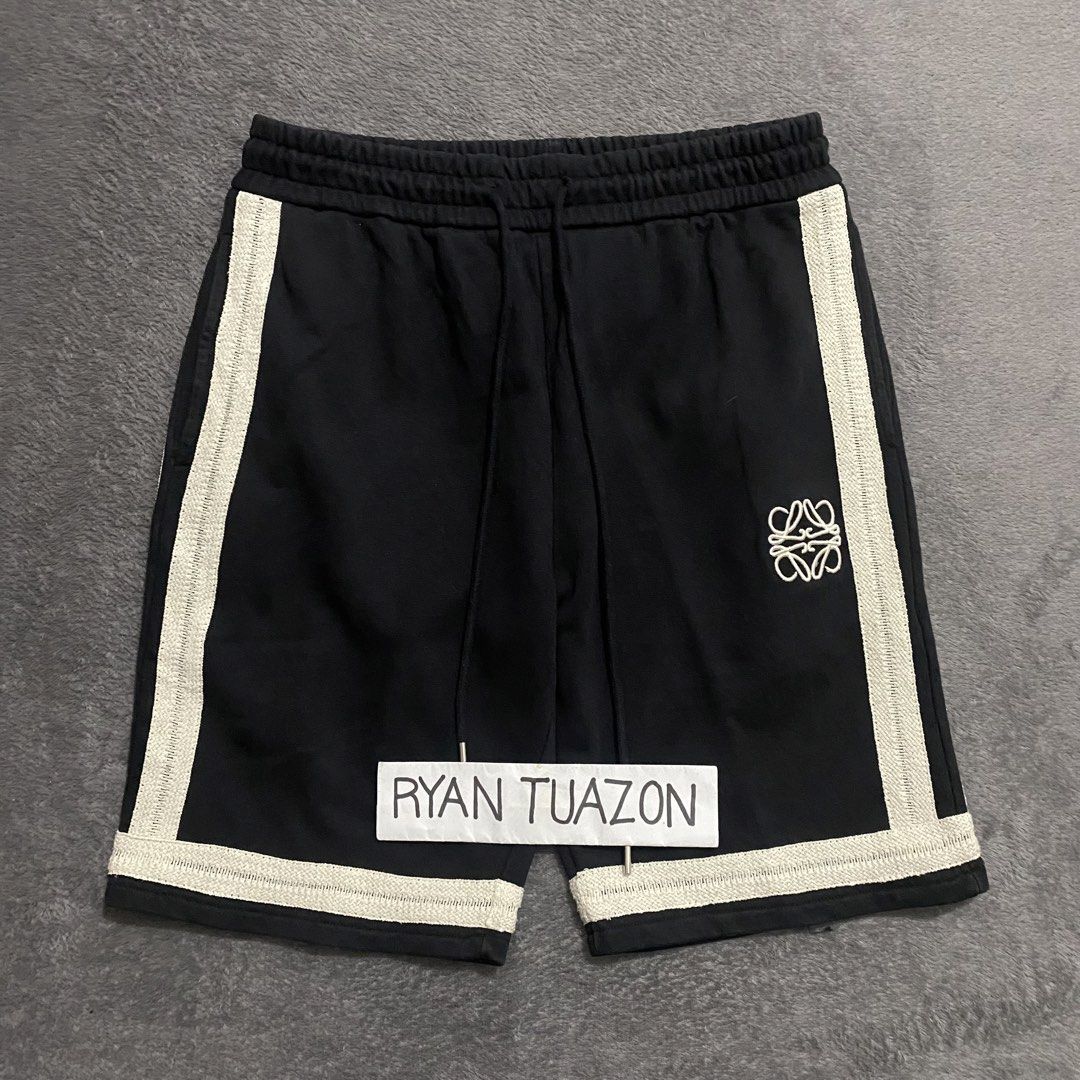 Loewe Fleece Shorts (Category: Shorts) located in Lubao. Submitted by thriftlangph (Listing ID 1461768634, Image 2). Description: 🏷️P749 Loewe Fleece Shorts 30 to 34W x 20L 10 leg opening 9/10 color rate Good condition No issue.