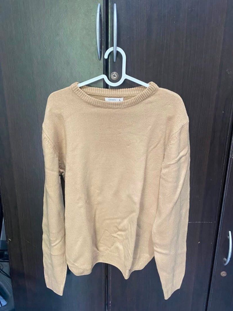 Long sleeves, Sweatshirt, tuxedo (Category: Coats, Jackets and Outerwear) located in Manila. Submitted by kenchott (Listing ID 1461595200, Image 2). Description: baka may gusto po bumili sainyo, kailangan lang po for studies badly need a cash po para mapaayos laptop na need for school to continue. all were branded naman po and used once some are not thankyou po hope u guys can help me reach more people. location: Meycauayan Bulacan Lawa Price ran