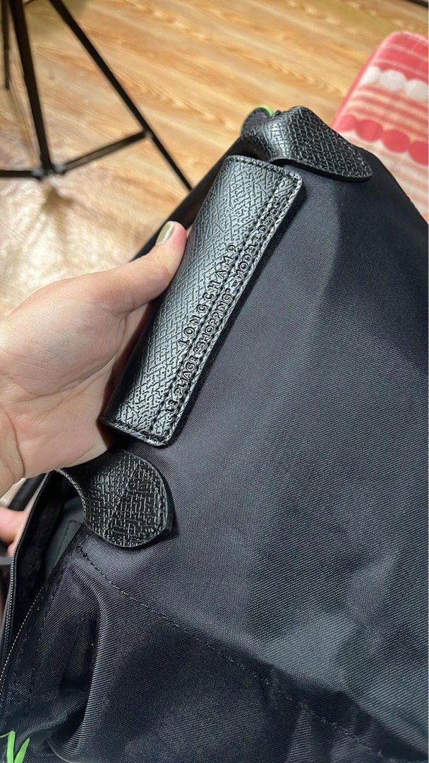 Longchamp tote large (Category: Tote Bags) located in San Jacinto. Submitted by kellysthrift_ (Listing ID 1461627408, Image 2). Description: Longchamp large all black green series longhandle totebag.